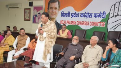 Photo of Delhi Pradesh Congress Committee president Shri Subhash Chopra condemns the brutal police attack on JNU students.